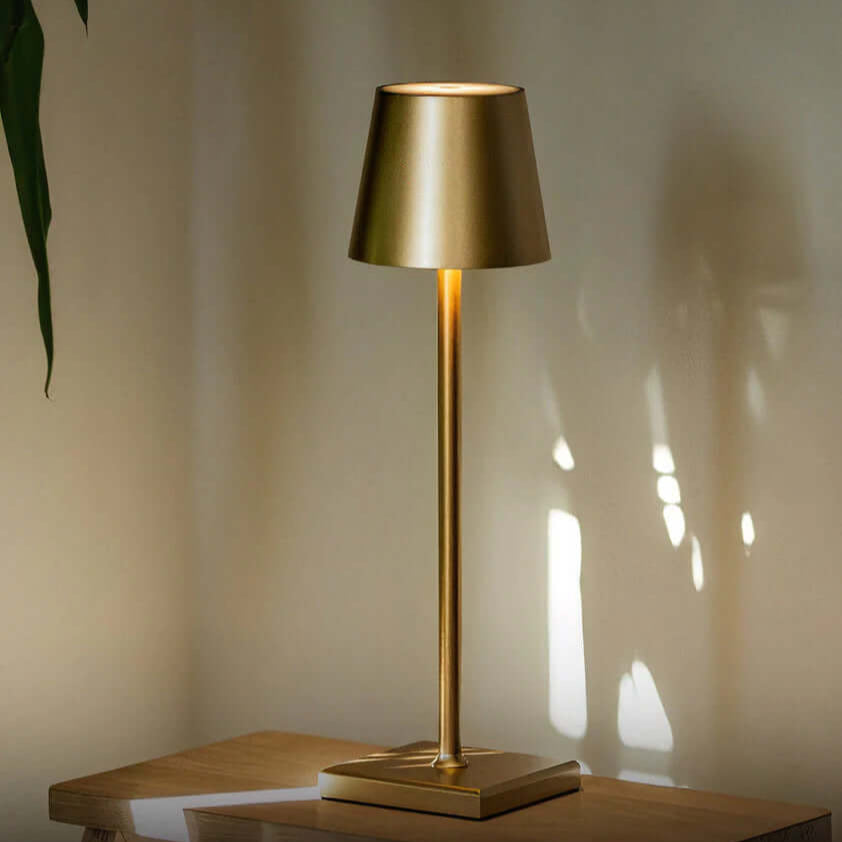 Abajur de Mesa LED Minimalista Zenith