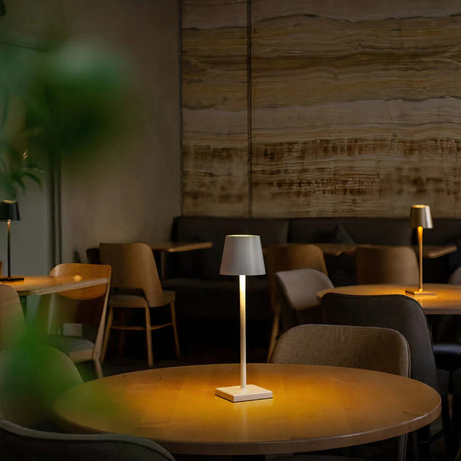 Abajur de Mesa LED Minimalista Zenith