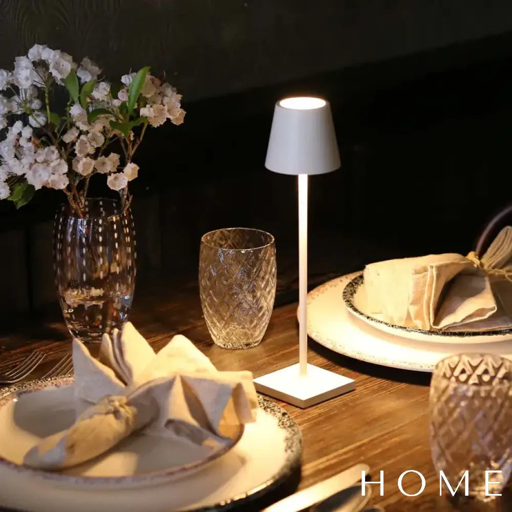 Abajur de Mesa LED Minimalista Zenith